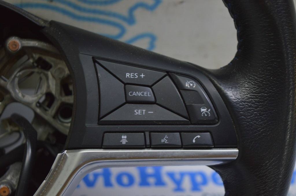 Руль голый Nissan Leaf 18-21 кожа черная (01) — фото 2