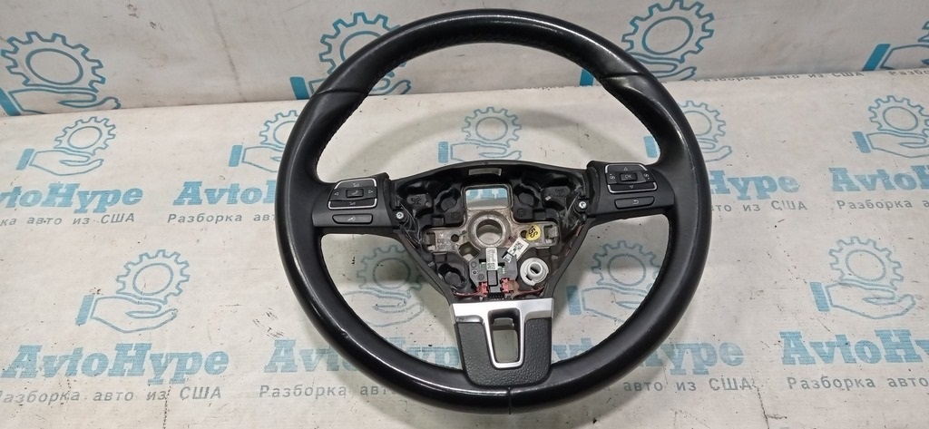 Руль (голый) VW Tiguan 11-17 кожа черн
