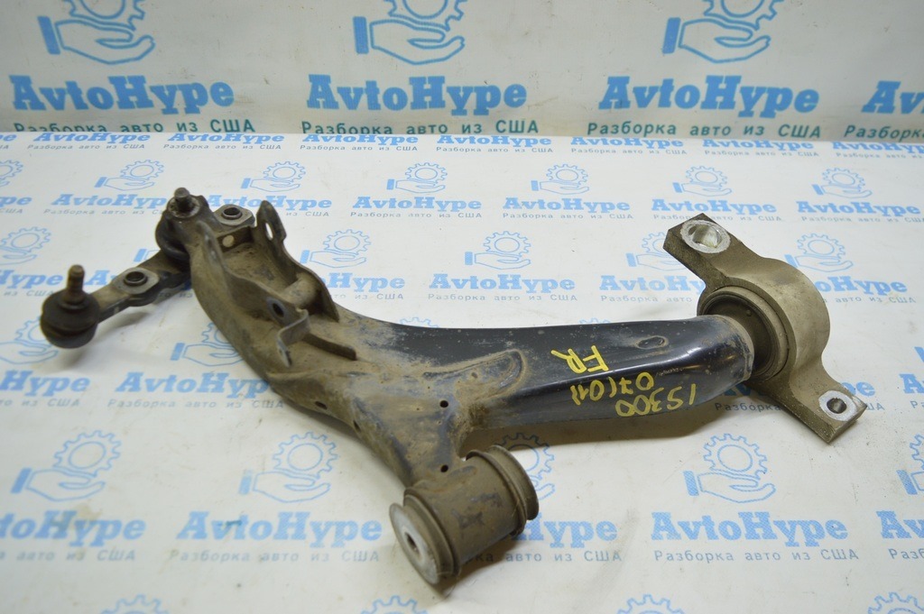 Рычаг нижний перед прав Lexus IS250 IS300 IS350 06-13 RWD (01)