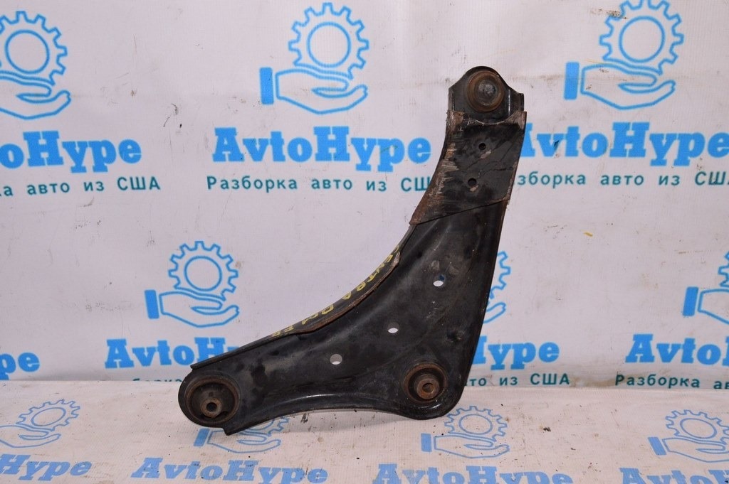 Рычаг нижний перед прав Nissan Sentra 13-19 1.6 (01)