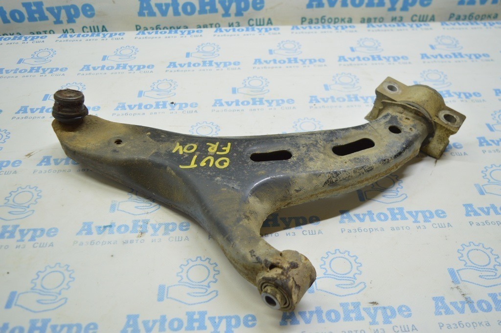 Рычаг нижний перед прав Subaru Outback 15-19 (04)