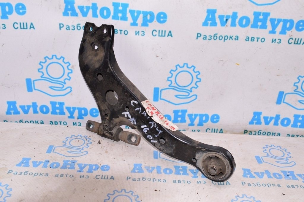 Рычаг нижний перед прав Toyota Camry v55 15-17 usa (01)