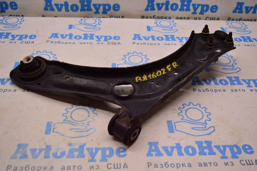 Рычаг нижний перед прав VW Passat b8 USA (02)