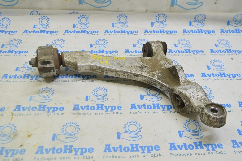 Рычаг нижний передний правый Lexus GS300 GS350 06-11 awd (01) замят сайлент