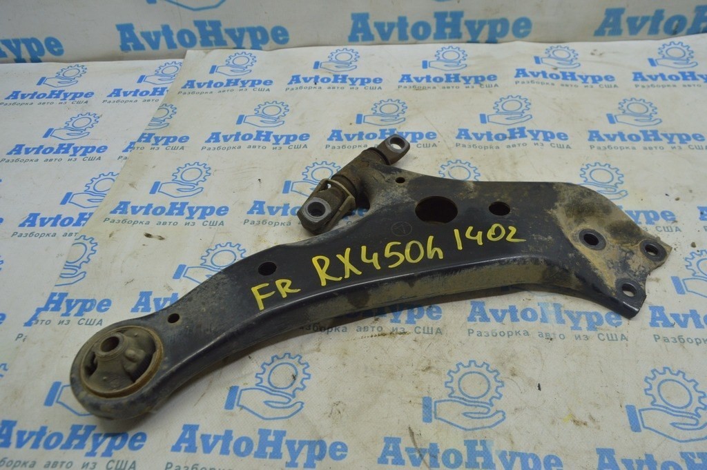Рычаг нижний передний правый Lexus RX350 RX450h 10-15 (02)