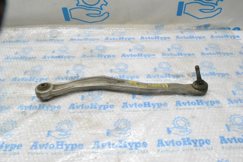 Рычаг поперечный зад прав Lexus LS460 LS600h 07-12 верх (02)