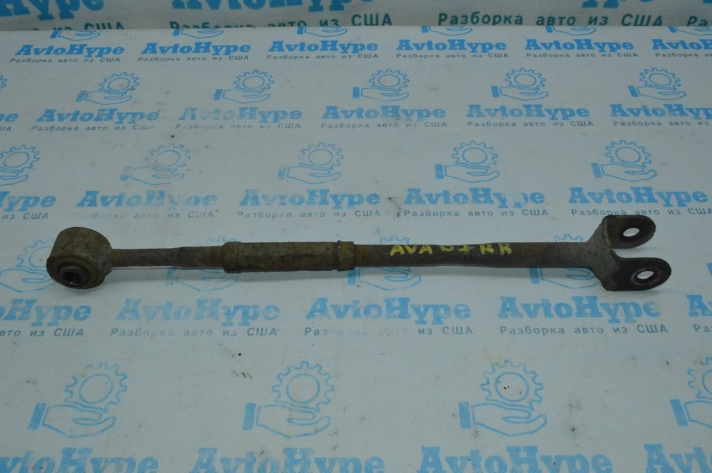 Рычаг продольный зад прав Toyota Avalon 05-12 (01)