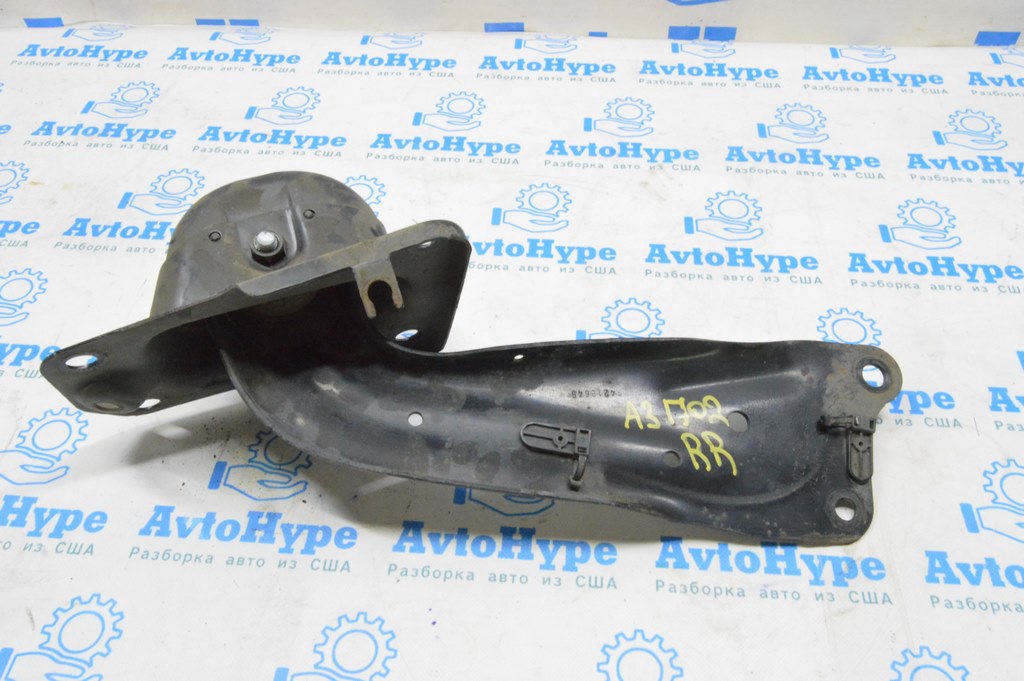 Рычаг продольный задний правый Audi A3 8V 15-20 4d FWD (02)