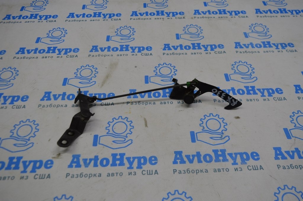 Рычаг с зажимом замка капота Lexus RX300 RX330 RX350 RX400h 04-09
