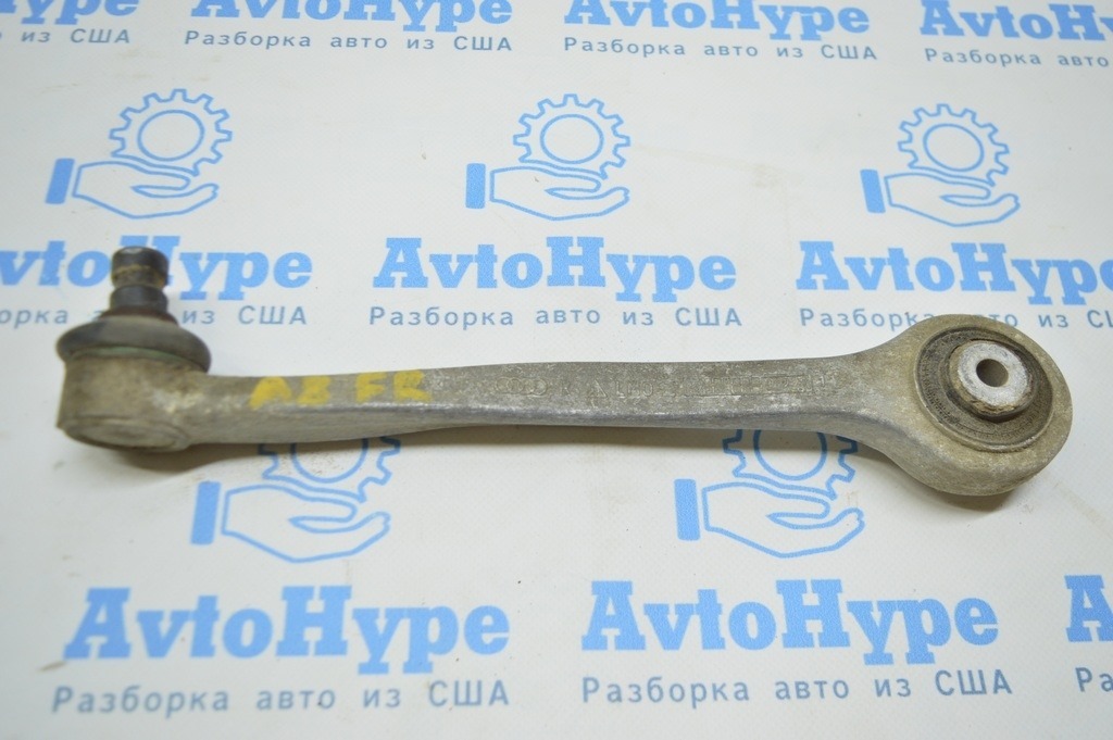 Рычаг верхний передний правый прямой Audi A8 D4 10-17 (01)