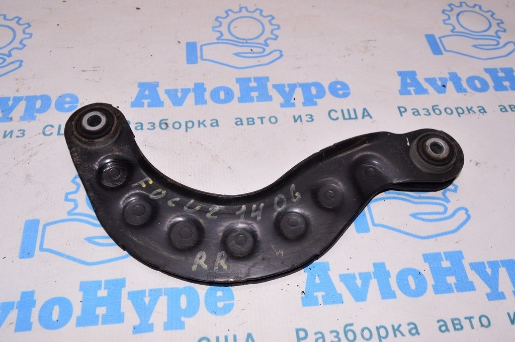 Рычаг верхний зад прав Ford Focus mk3 11-18 (06)