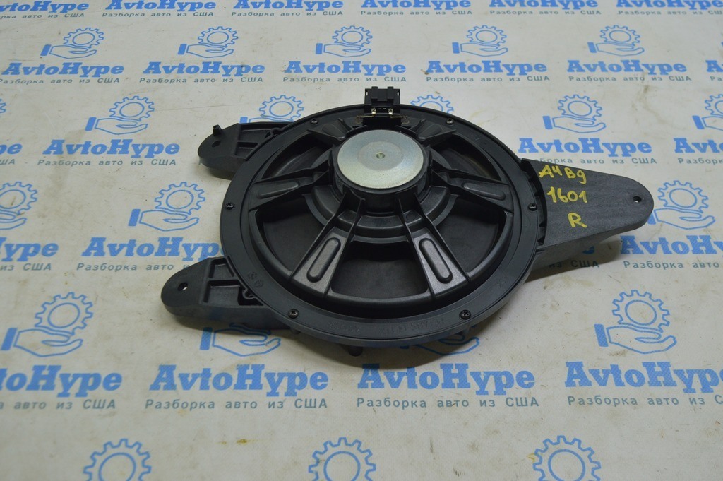 Сабвуфер Audi A4 B9 17-