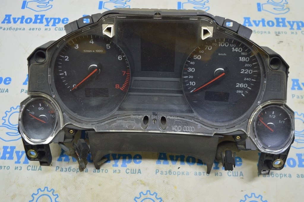 Щиток приборов Audi A8 D3 03-09 (01)