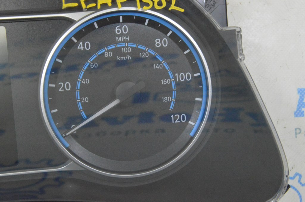 Щиток приборов Nissan Leaf 18-19 (02) разбито стекло — фото 2