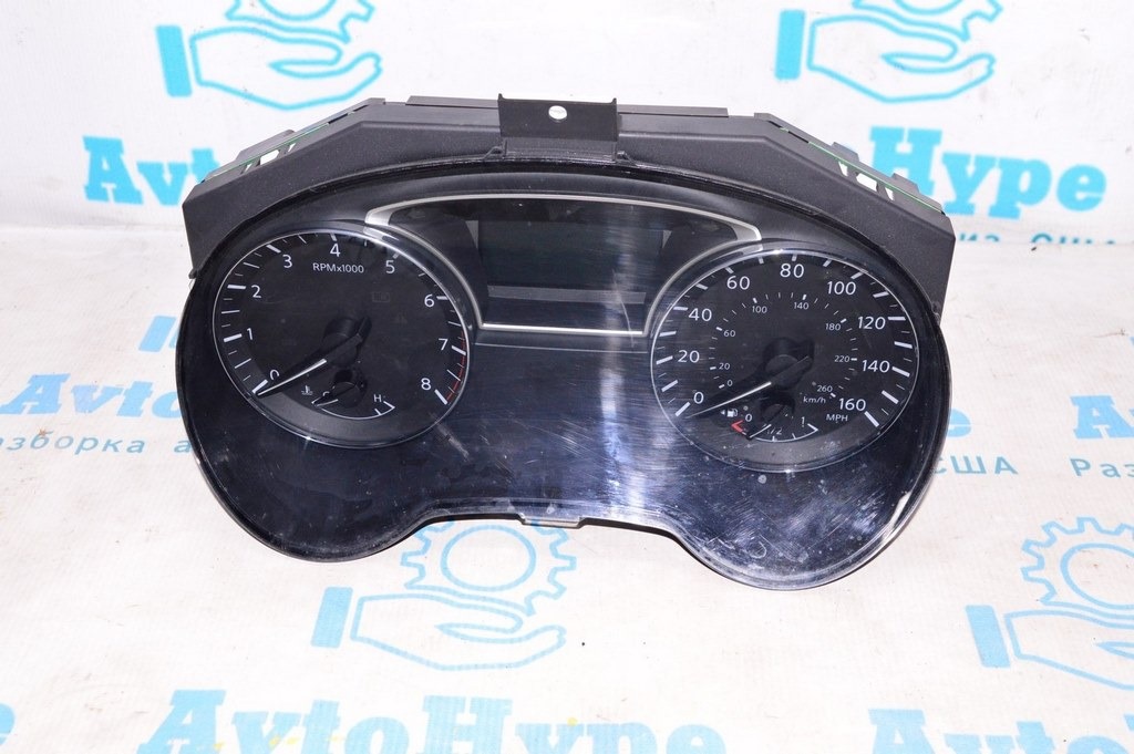 Щиток приборов Nissan Pathfinder 13- (01)