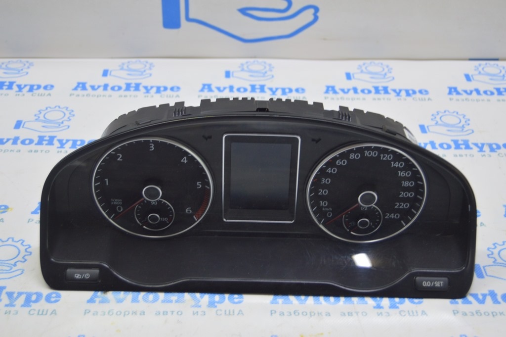 Щиток приборов VW Multivan T5 09-15 2.0d (01) 170к км