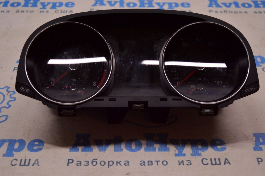 Щиток приборов VW Passat b8 USA (02)