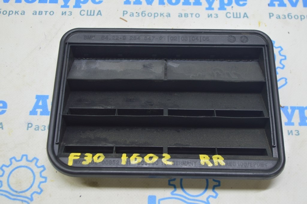 Щиток вентиляции правый BMW 3 F30 12-19