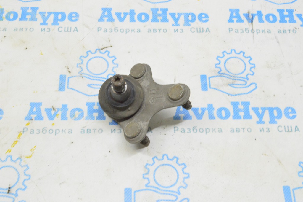 Шаровая опора переднего рычага левая Skoda Octavia III A7 13-20