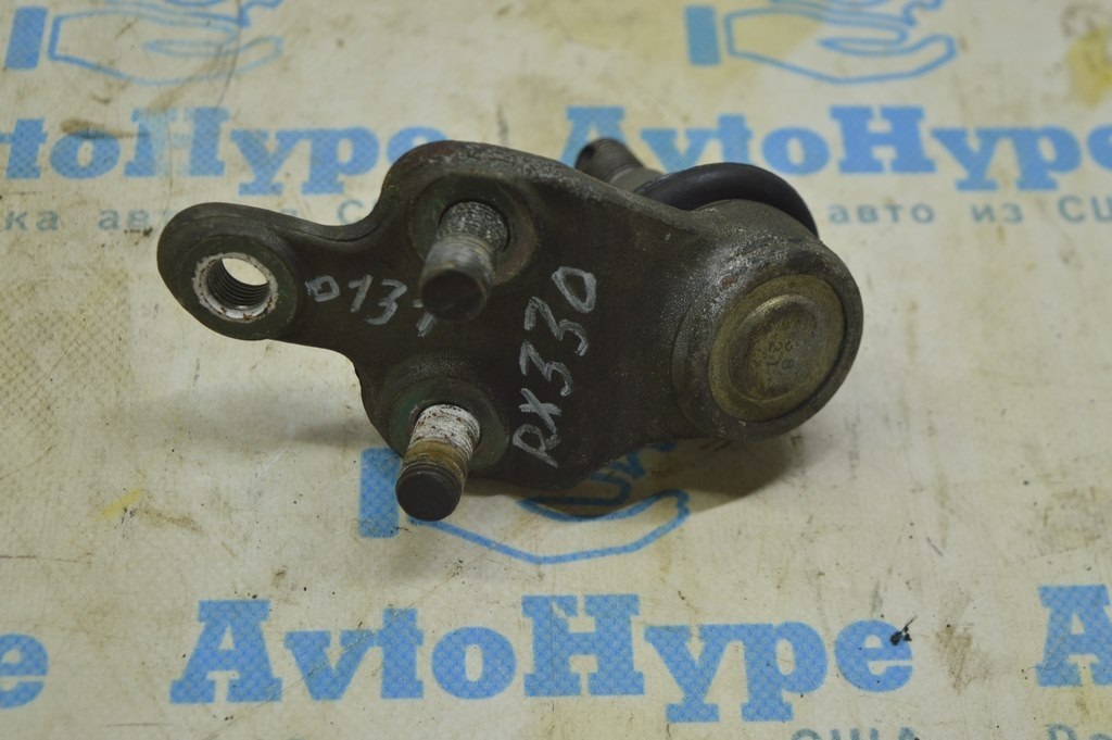 Шаровая опора передняя левая Lexus RX300 RX330 RX350 RX400h 04-09