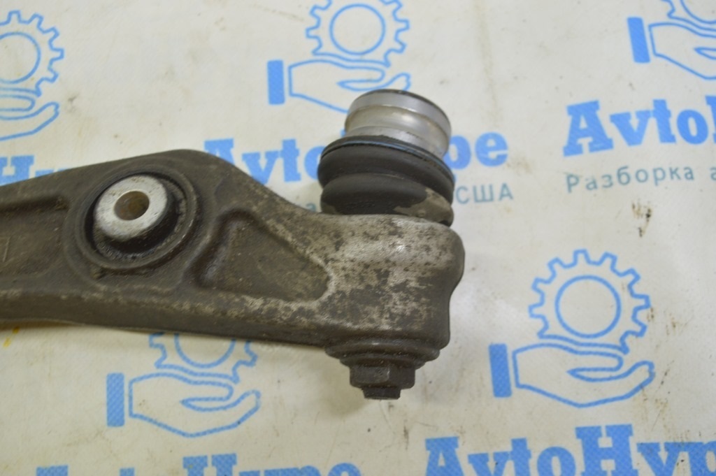 Шаровая опора передняя правая Audi A6 C7 12-18