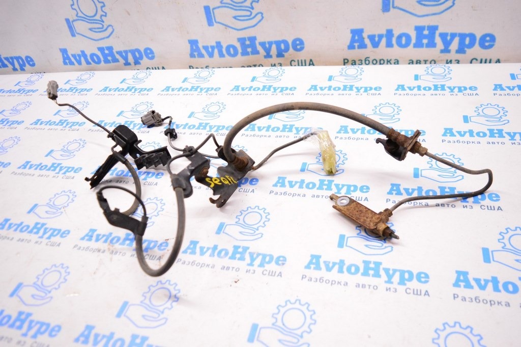 Шланг тормозной перед лев Toyota Sequoia 2008-2022