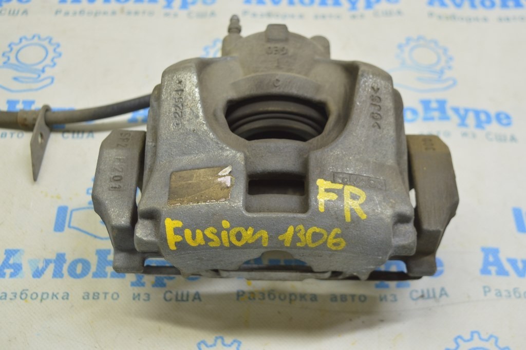 Шланг тормозной передний правый Ford Fusion mk5 13-20
