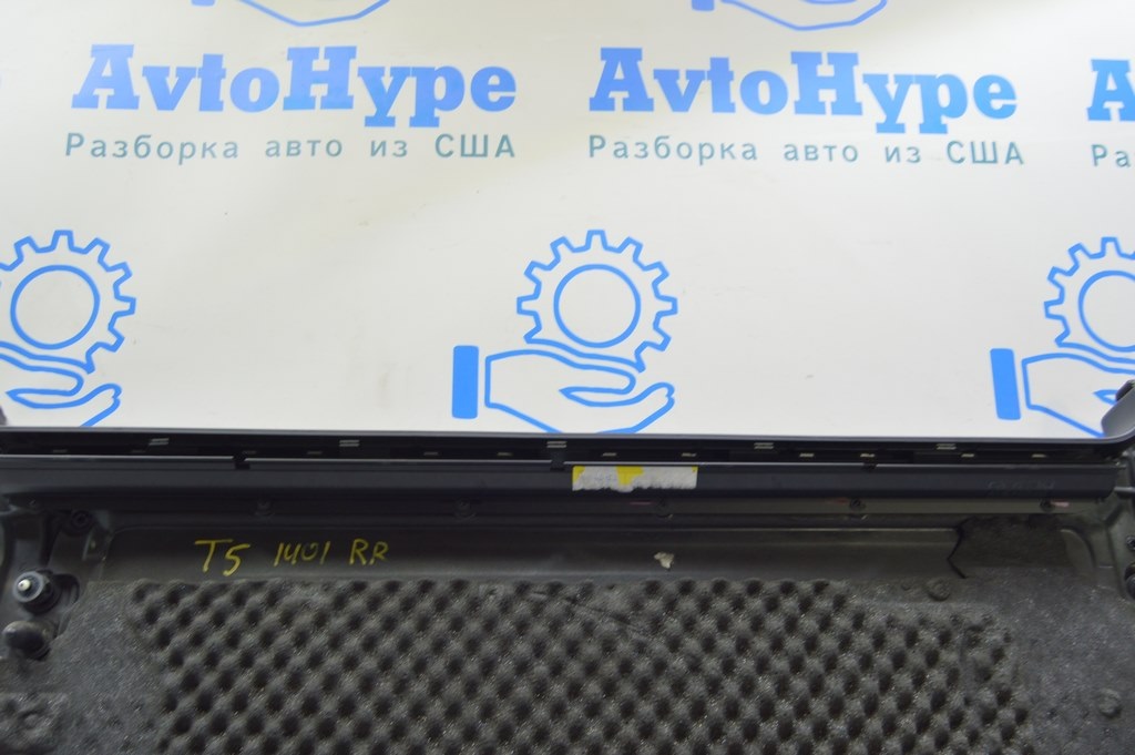 Шторка двери зад прав VW Multivan T5 09-15 черн