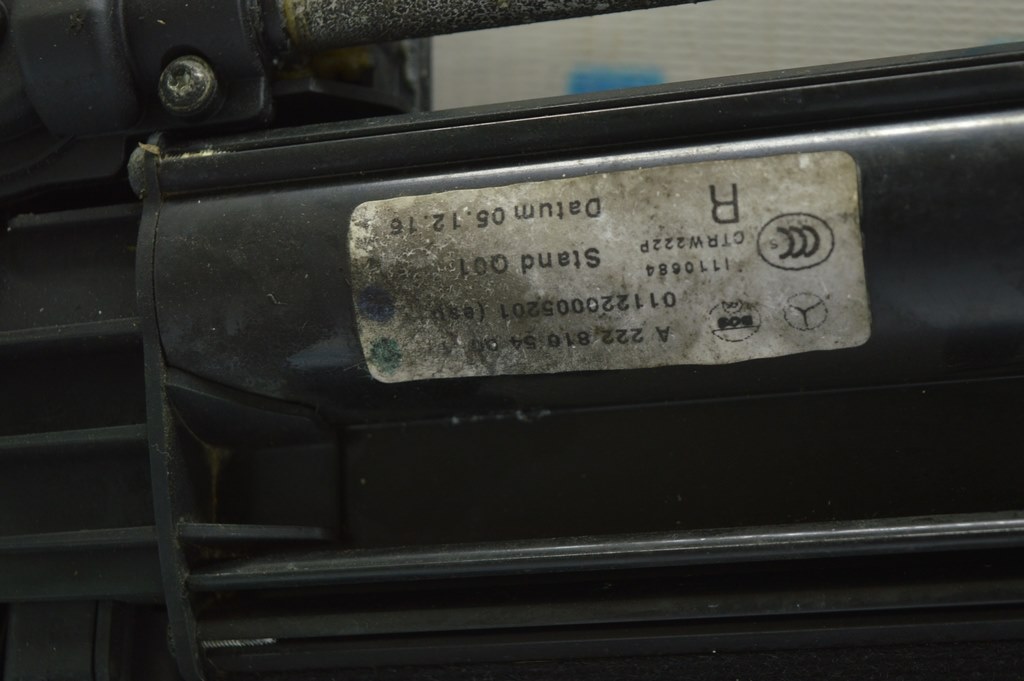 Шторка стекла двери зад прав Mercedes W222 14-22 (01) реализ Максим — фото 4