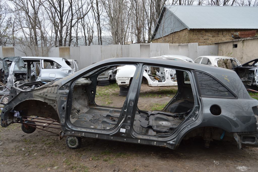 Скоба замка двери перед лев Acura MDX 07-13