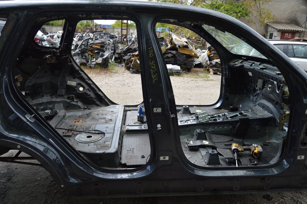 Скоба замка двери перед прав BMW X5 G05 19-