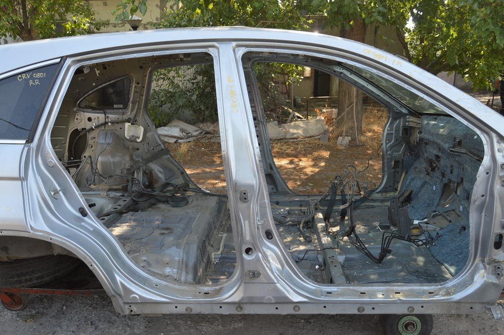Скоба замка двери зад прав Honda CRV 07-11