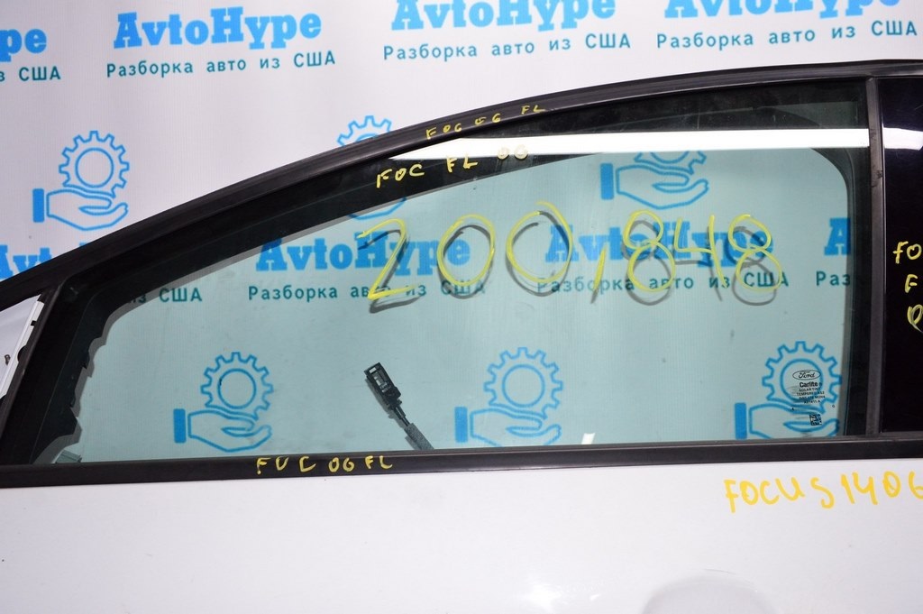 Стекло двери перед лев Ford Focus mk3 11-18