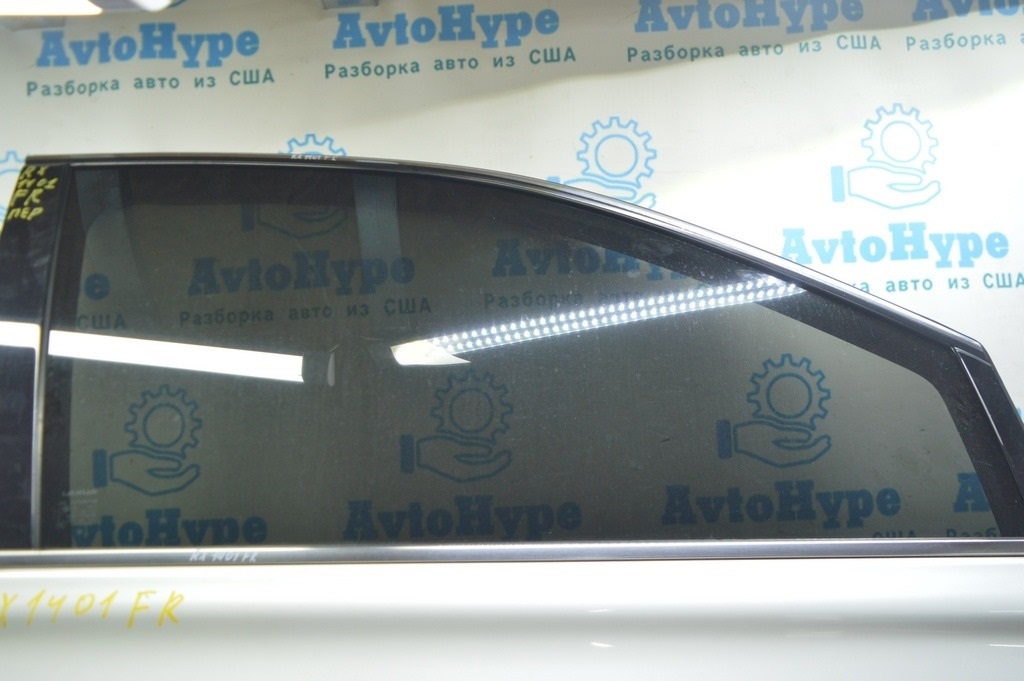 Стекло двери перед прав Lexus RX350 RX450h 10-15 (01)
