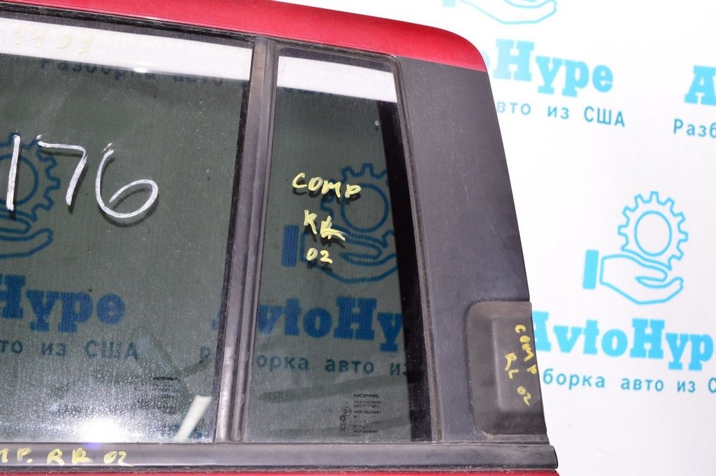 Стекло двери треугольник зад лев Jeep Compass 11-16 с уплотнителем