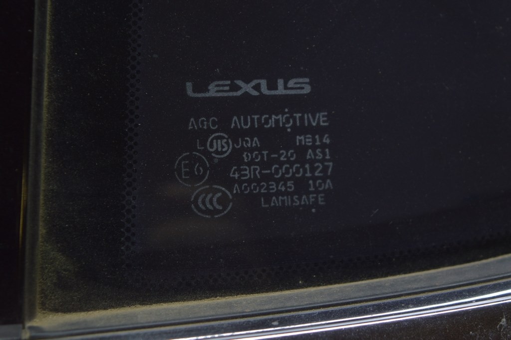 Стекло двери треугольник зад лев Lexus LS460 LS600h 07-12 — фото 2