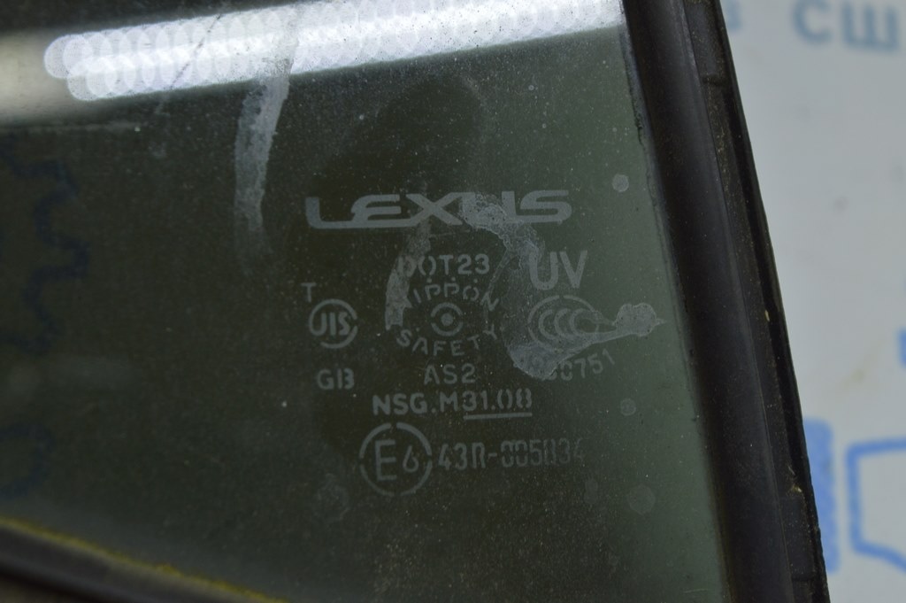 Стекло двери треугольник зад прав Lexus IS250/IS300/IS350 06-13 — фото 2