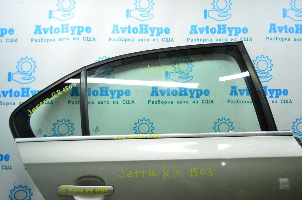 Стекло двери треугольник зад прав VW Jetta 11-18 USA