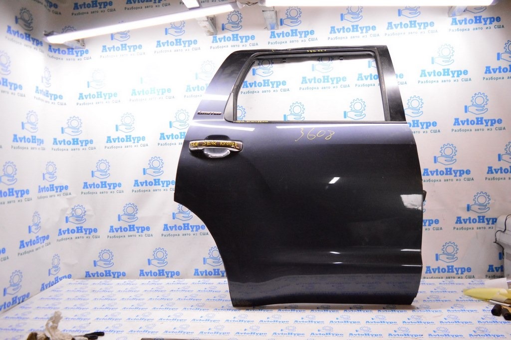 Стекло двери зад прав Toyota Sequoia 2008-2022