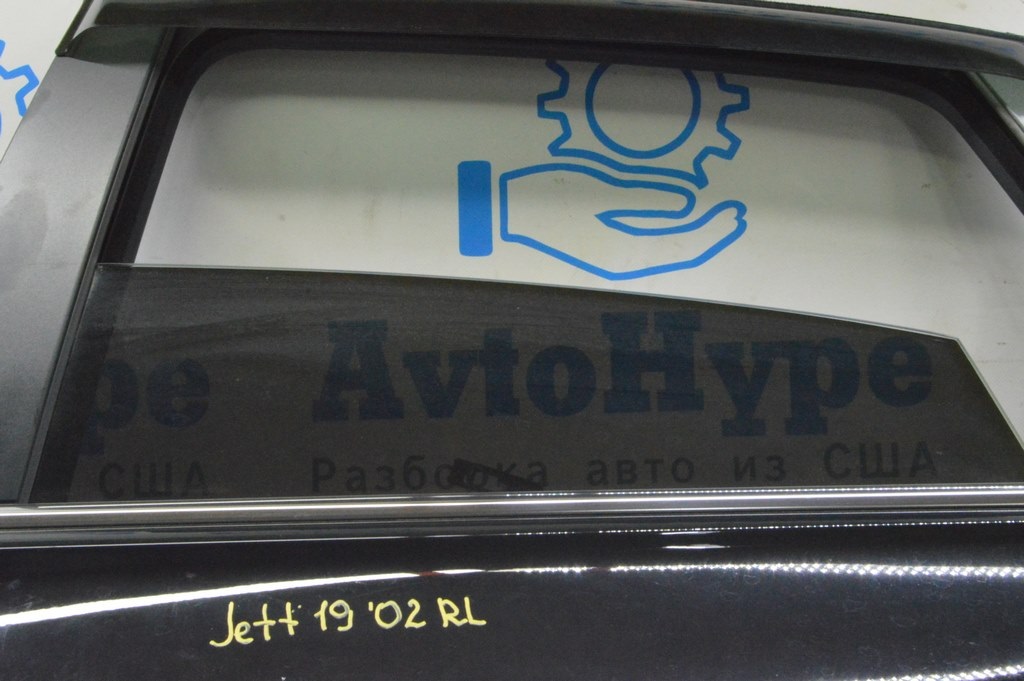 Стекло двери задней левой VW Jetta 19-26