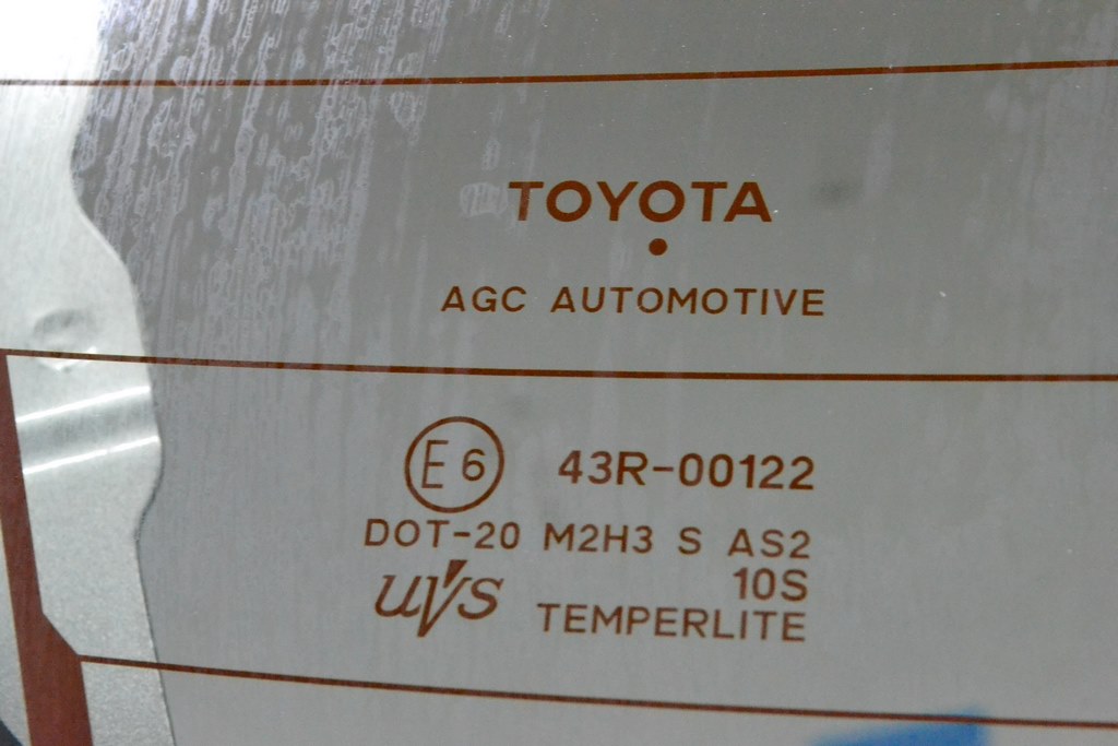 Стекло заднее (двери багажника) Toyota C-HR 18-23 (01) — фото 2