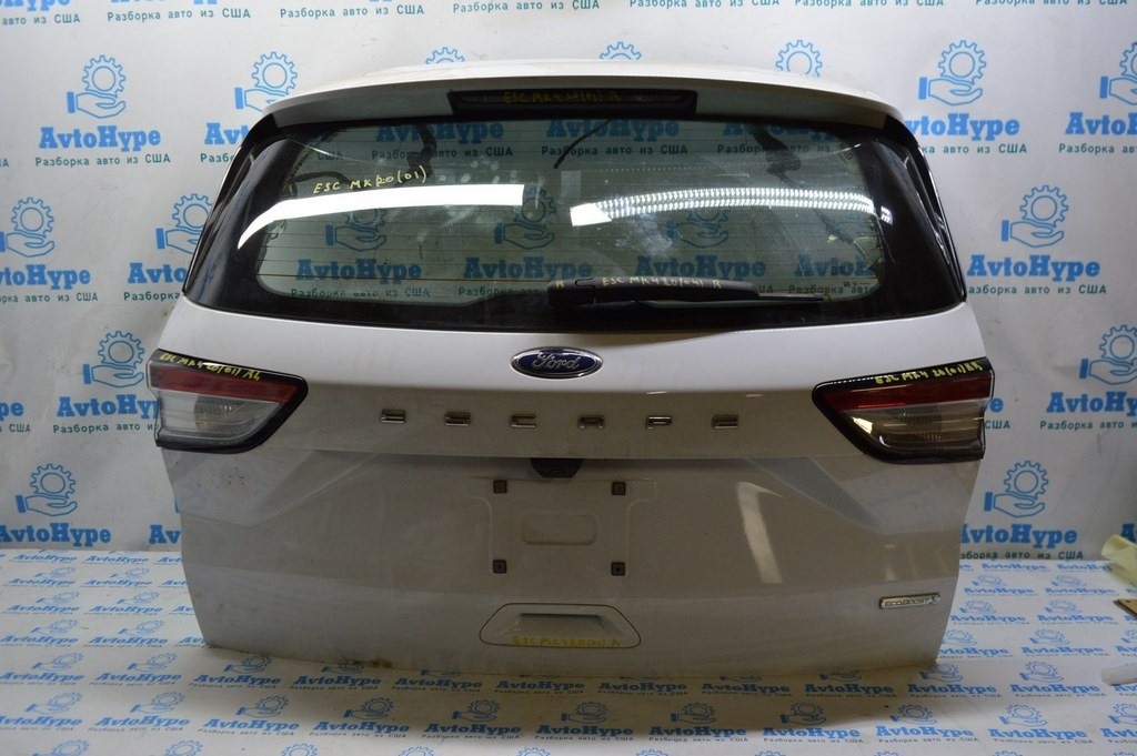 Стоп сигнал Ford Escape MK4 20-
