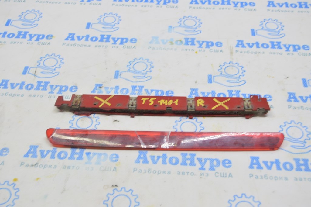 Стоп сигнал VW Multivan T5 09-15 (01) дефект