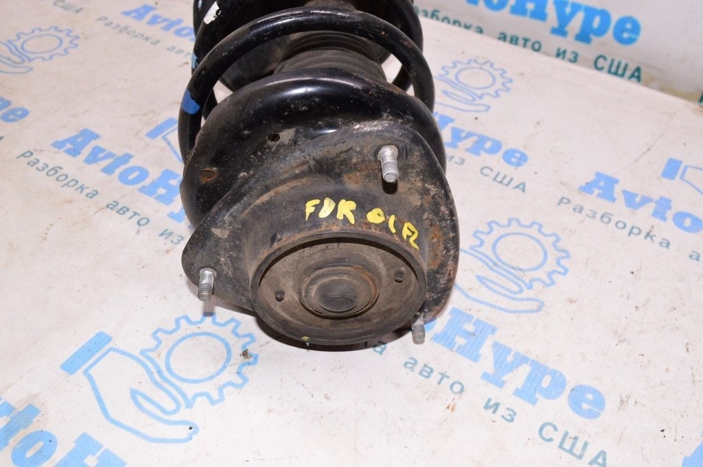 Стойка амортизатора в сборе перед лев Subaru Forester 14-18 SJ (01)