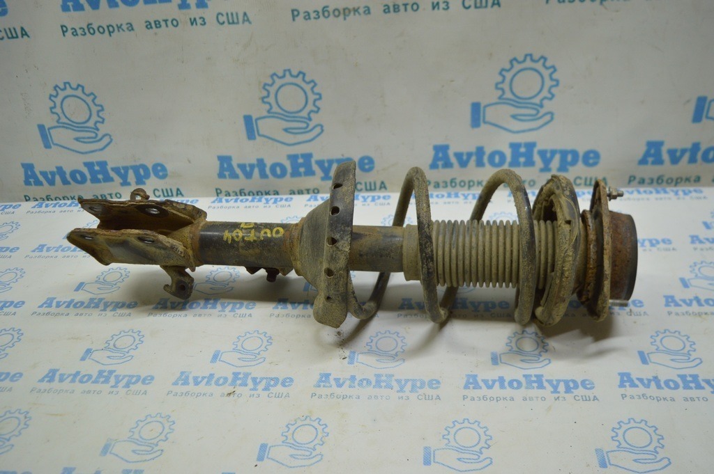 Стойка амортизатора в сборе перед лев Subaru Outback 15-19 (04)
