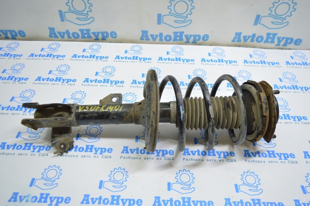 Стойка амортизатора в сборе перед прав Toyota Camry v50 12-14 европа (01)