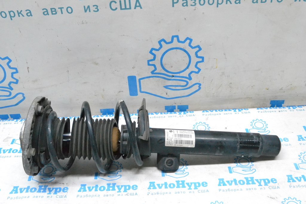 Стойка амортизатора в сборе передняя левая BMW 3 F30 12-19 RWD (03) порван пыльник