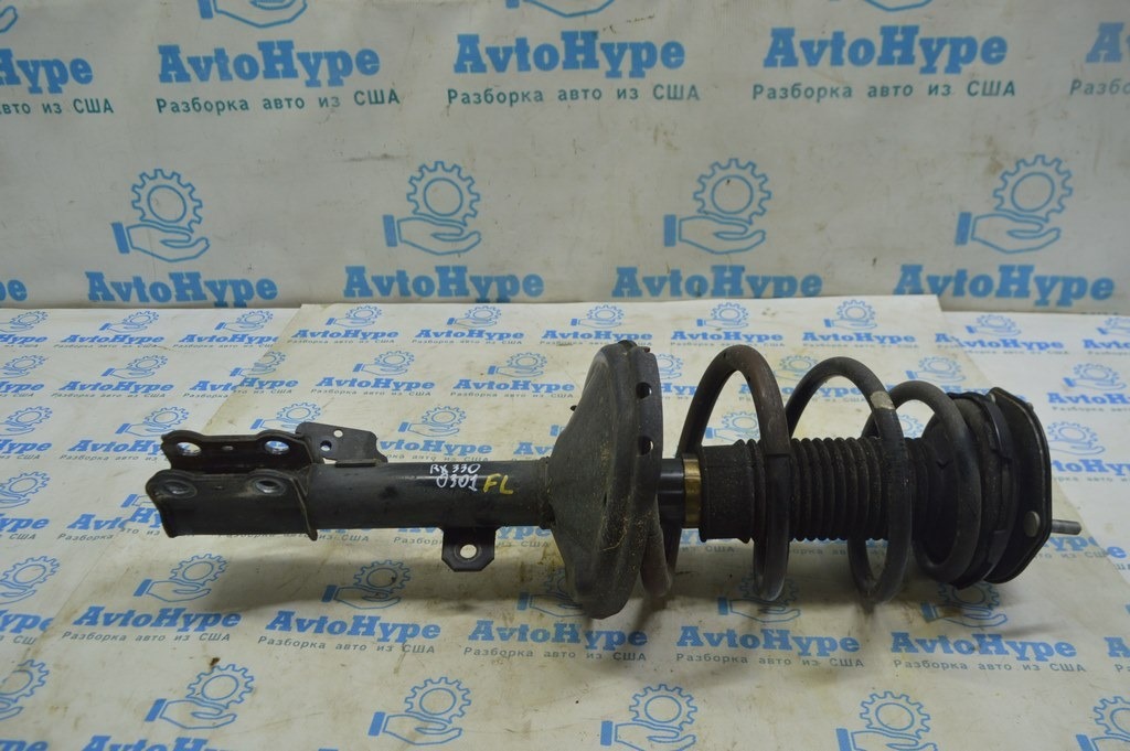 Стойка амортизатора в сборе передняя левая Lexus RX300 RX330 RX350 04-09 (01) 32к пробег