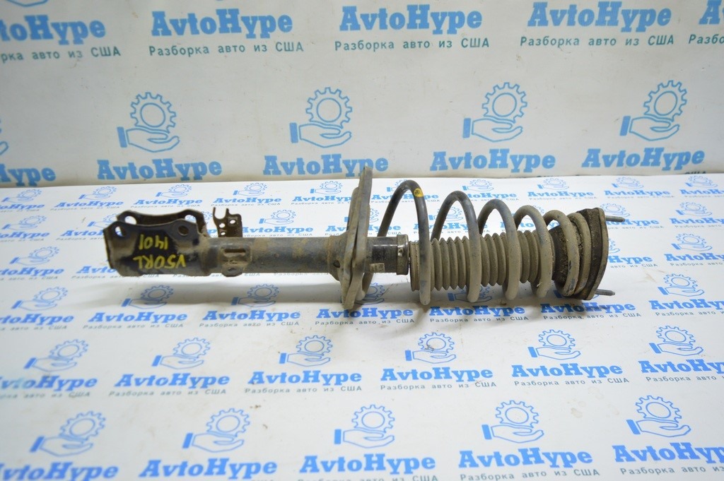 Стойка амортизатора в сборе зад лев Toyota Camry v50 12-14 usa\euro LE (01)