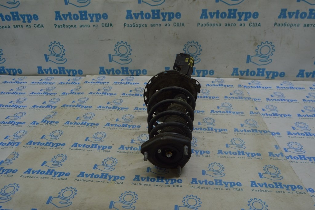Стойка амортизатора в сборе задняя левая Lexus RX300 RX330 RX350 04-09 (01) 32к пробег